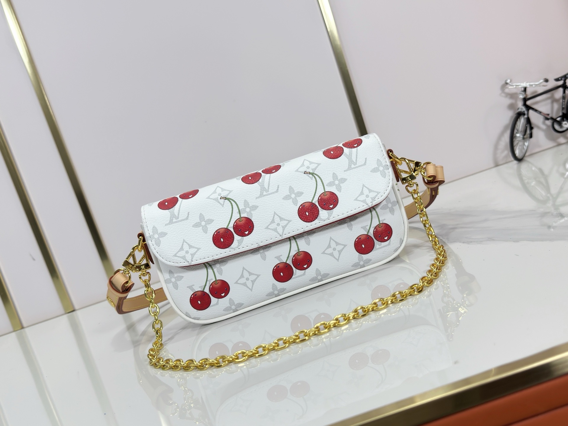 Lv bag 13