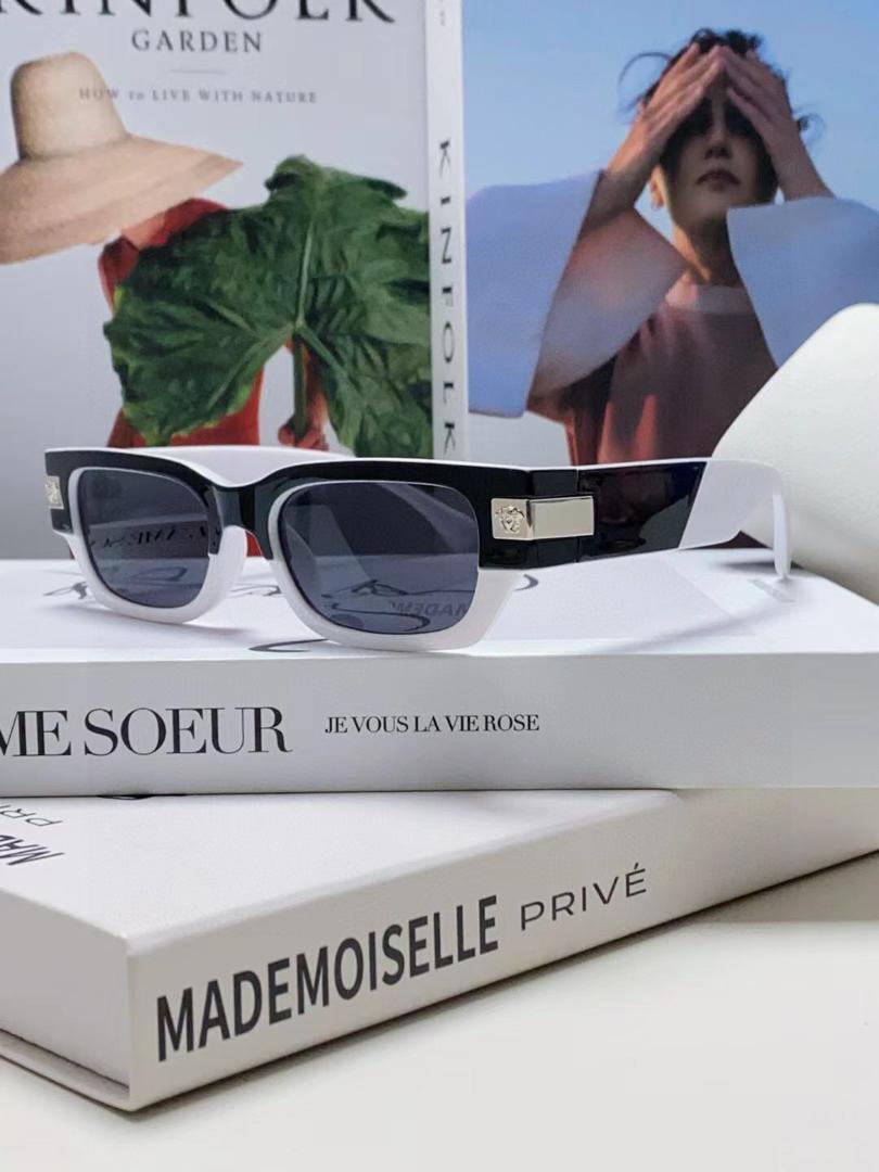 Sunglass